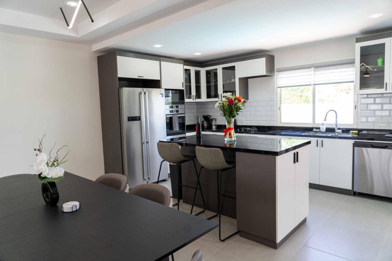 Spacious 3Br Home With Own Private Cozy Pool Koolbaai 외부 사진