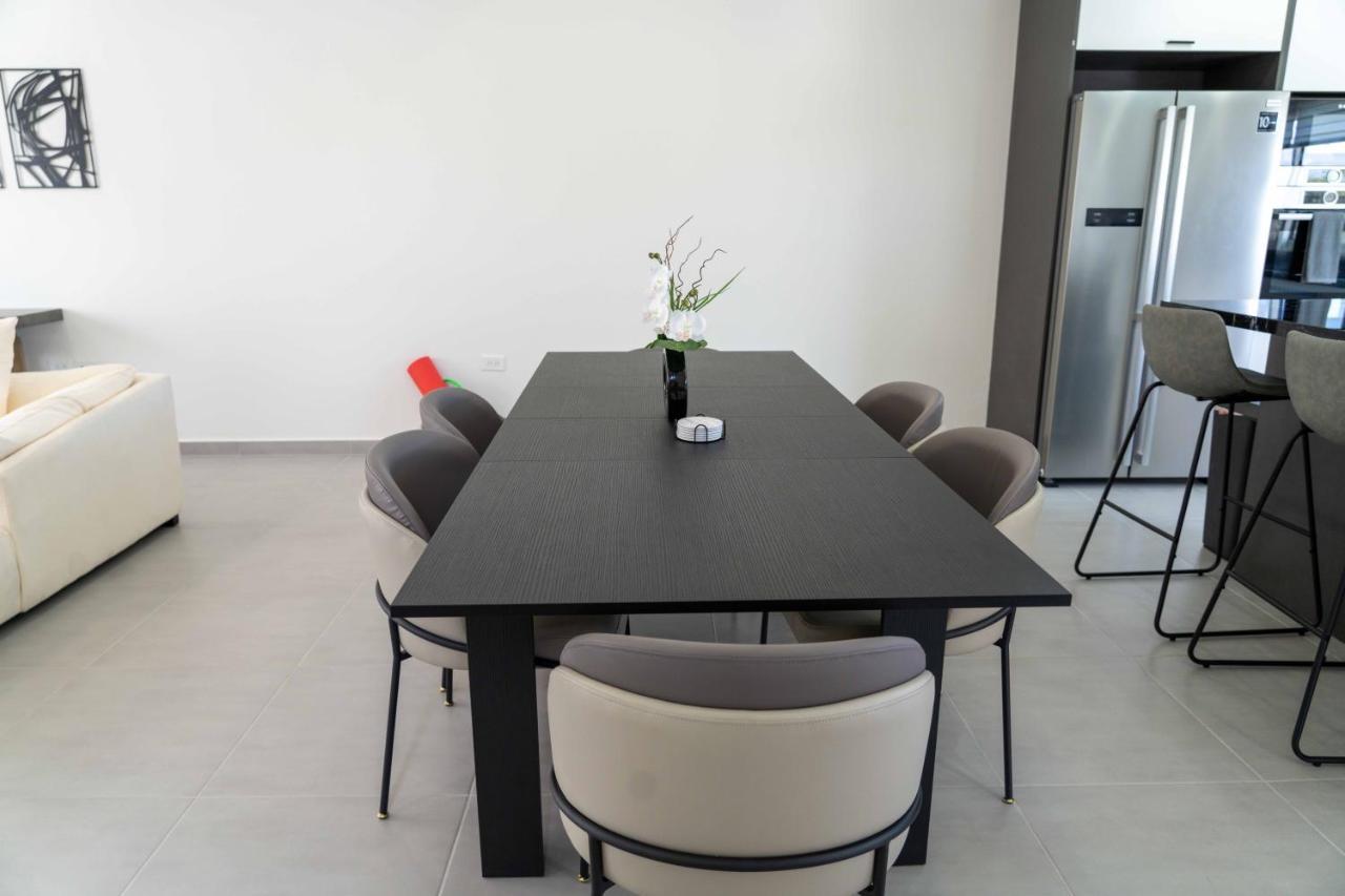 Spacious 3Br Home With Own Private Cozy Pool Koolbaai 외부 사진